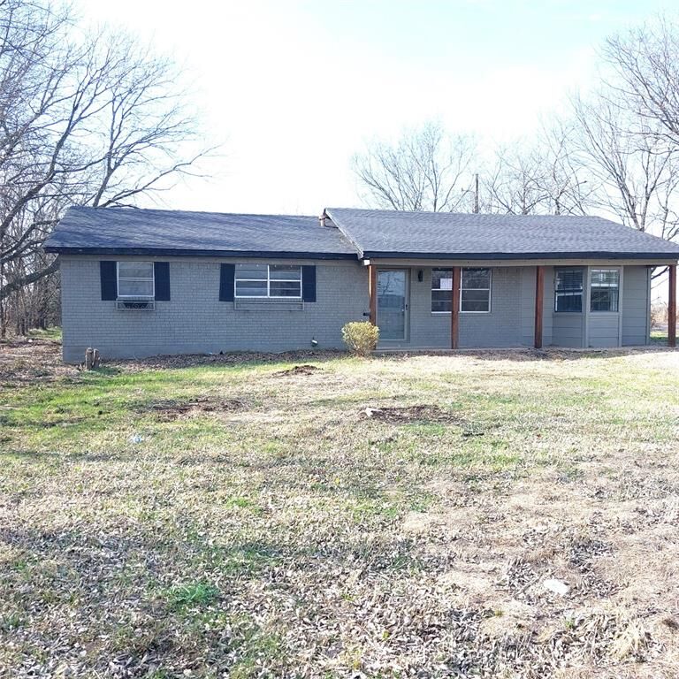 Property Photo:  2084 County Road 4308  TX 75401 