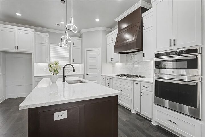 Property Photo: 29 Selkirk Drive AR 72715