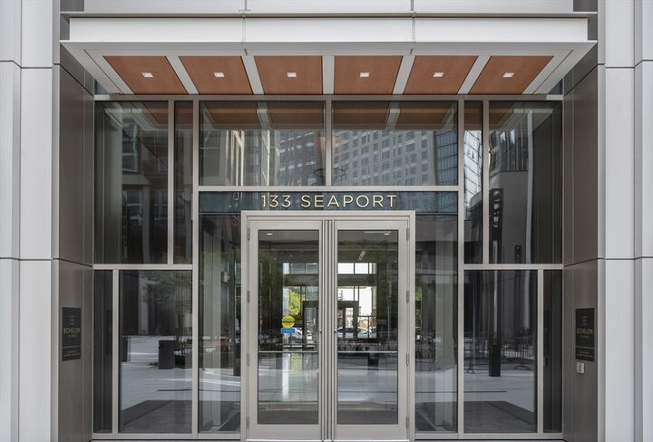 Property Photo:  133 Seaport Blvd 2017  MA 02210 