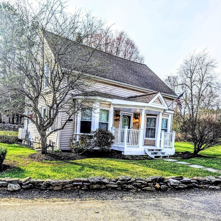 Property Photo:  4 Intervale Rd  MA 01543 