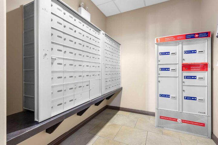 Property Photo:  4102 69 Avenue 319  AB T9V 2H9 