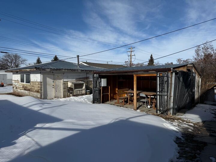 Property Photo:  709 Centre Street  AB T0J 1P0 