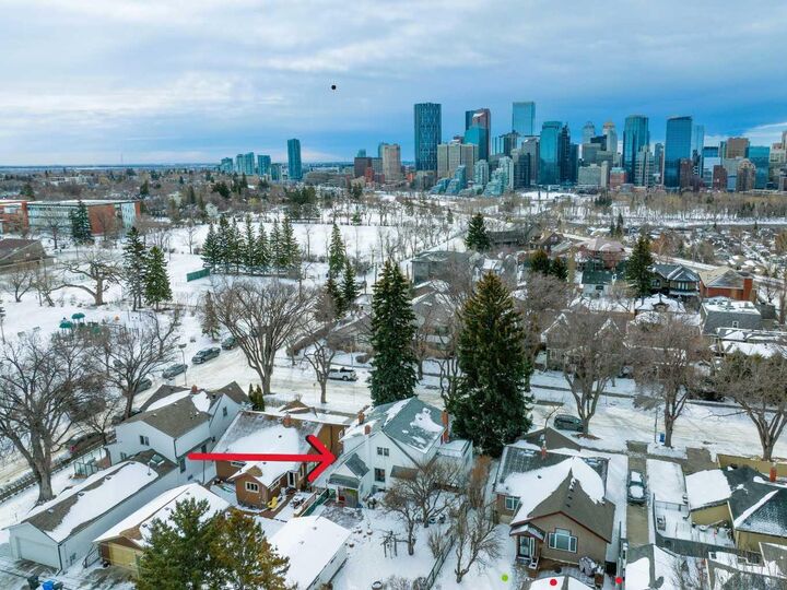 Property Photo: 408 11 Avenue NW AB T2M 0B9