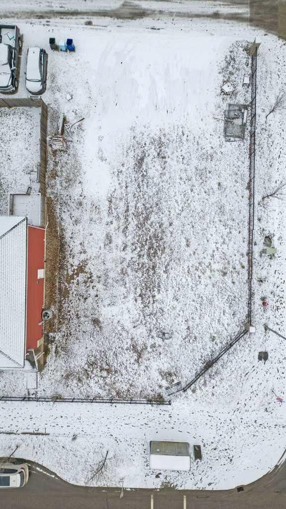 Property Photo:  225 Heritage Drive  AB T9K 0X9 