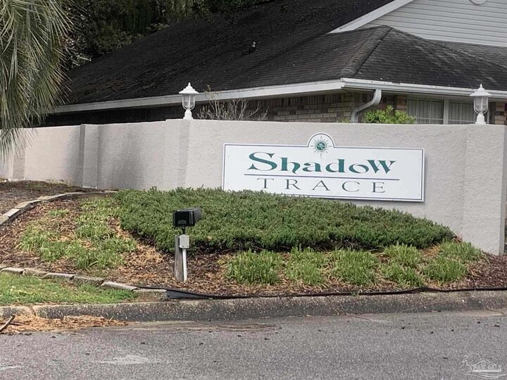 Property Photo: 2509 Eclipse Ln FL 32514