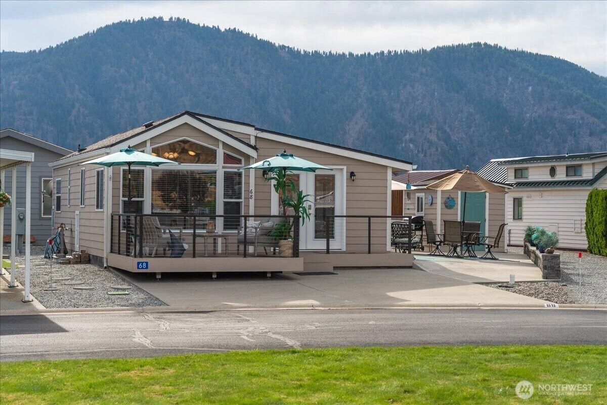 Property Photo: 1000 SR 150 68 WA 98831
