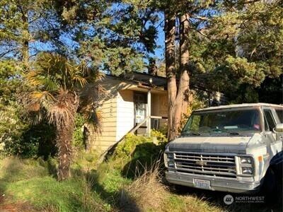 Property Photo: 2458 55th Avenue SW WA 98116