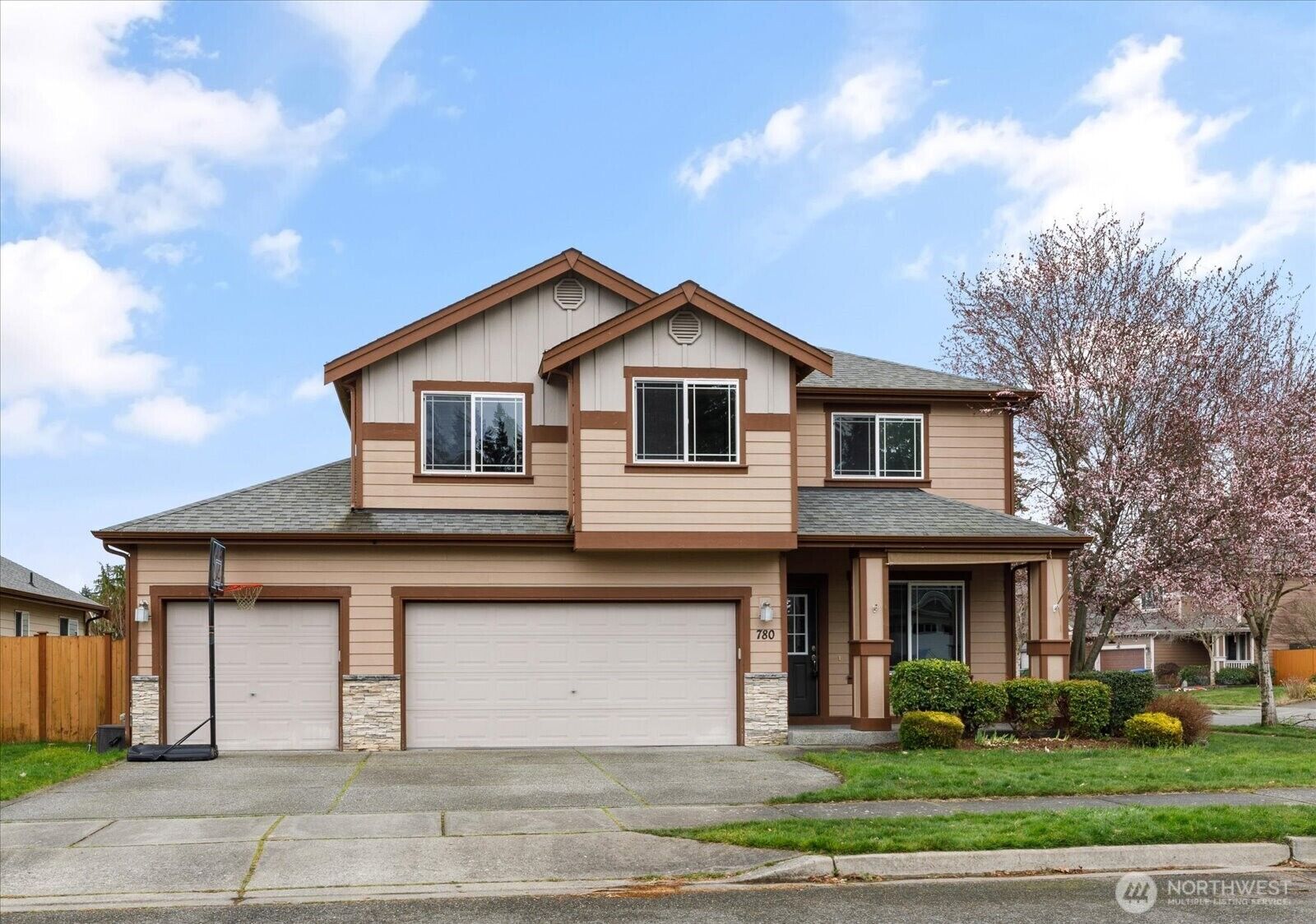 Property Photo: 780 NW Lateen Street WA 98277