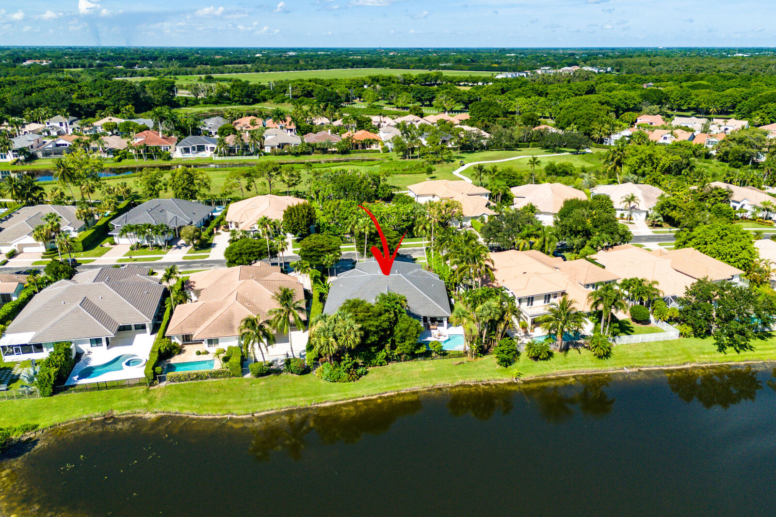 Property Photo: 2800 Twin Oaks Way FL 33414