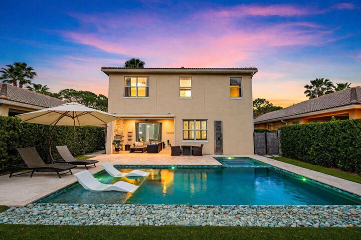 Property Photo:  6108 SE Turn Leaf Trail  FL 33455 