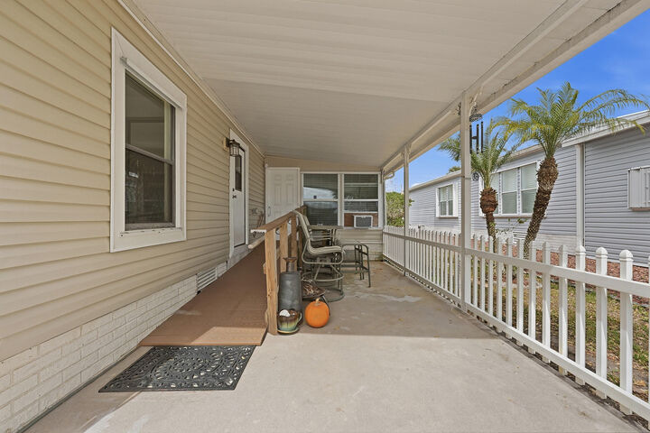 Property Photo:  566 Dolphin Circle  FL 32976 