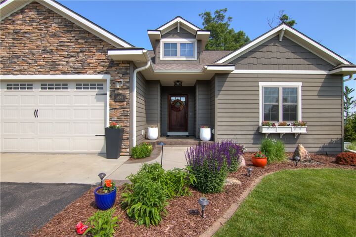 Property Photo:  4634 S Oakwood Hills Parkway  WI 54701 