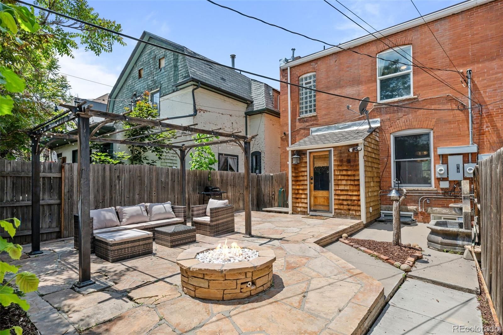 Property Photo: 14 S Lincoln Street 16 CO 80209
