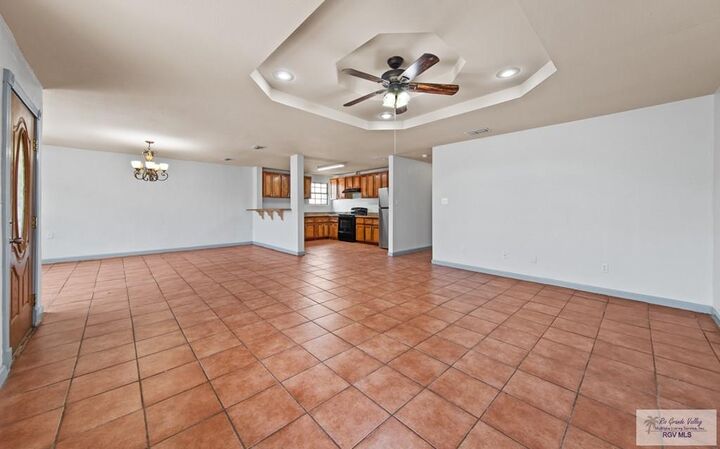 Property Photo: 810 E Filmore Ave TX 78550