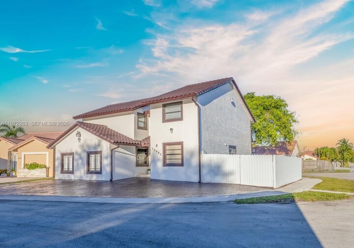 Property Photo:  15445 SW 57th St  FL 33193 