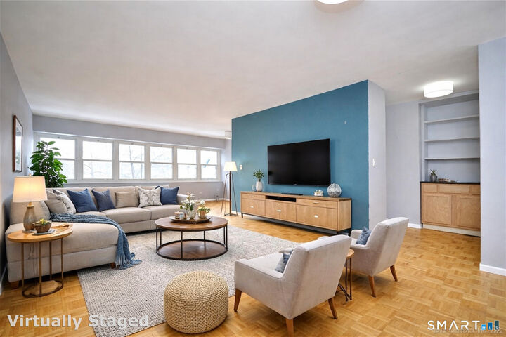 Property Photo:  31 Woodland Street 4G  CT 06111 