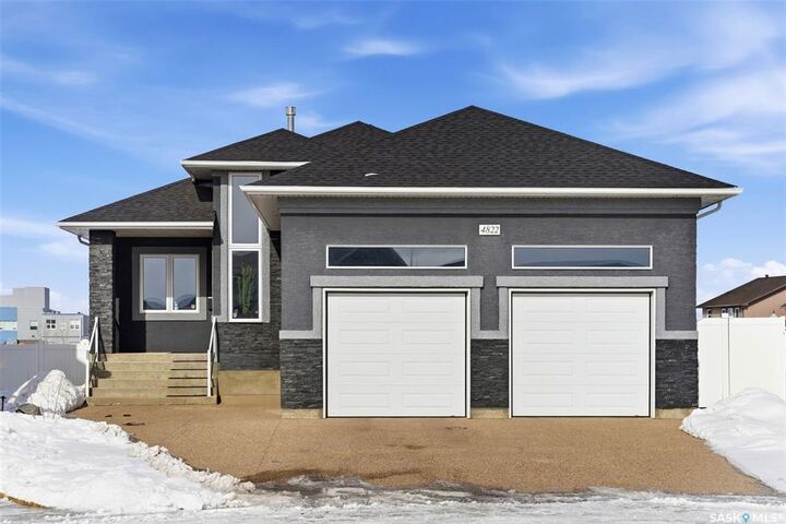 Property Photo: 4822 Green View Crescent E SK S4V 3P2