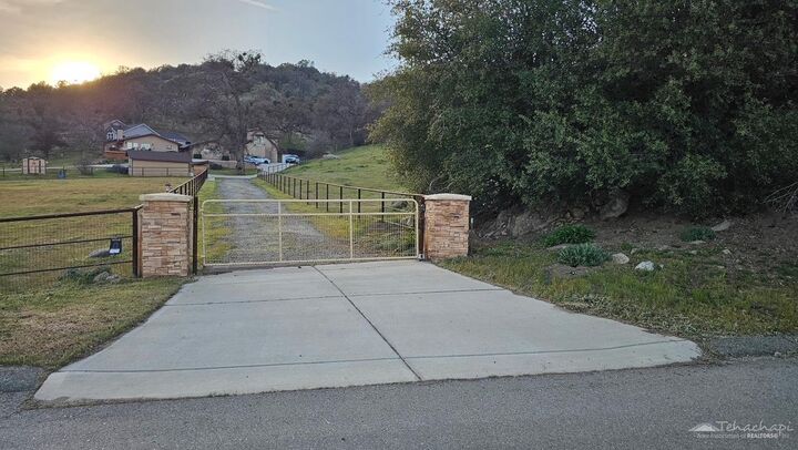 Property Photo:  29201 Angus Court  CA 93561 