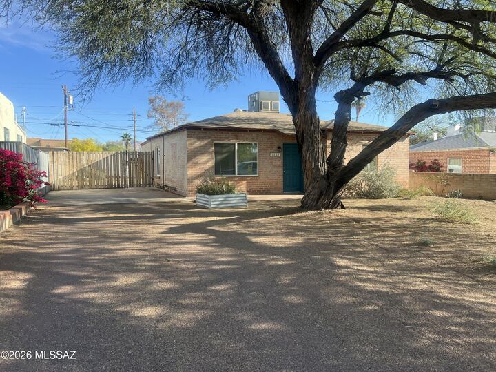 Property Photo:  1107 E Alta Vista Street  AZ 85719 