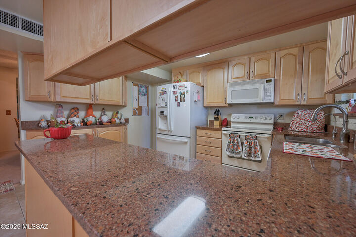 Property Photo:  957 N Miller Drive  AZ 85710 