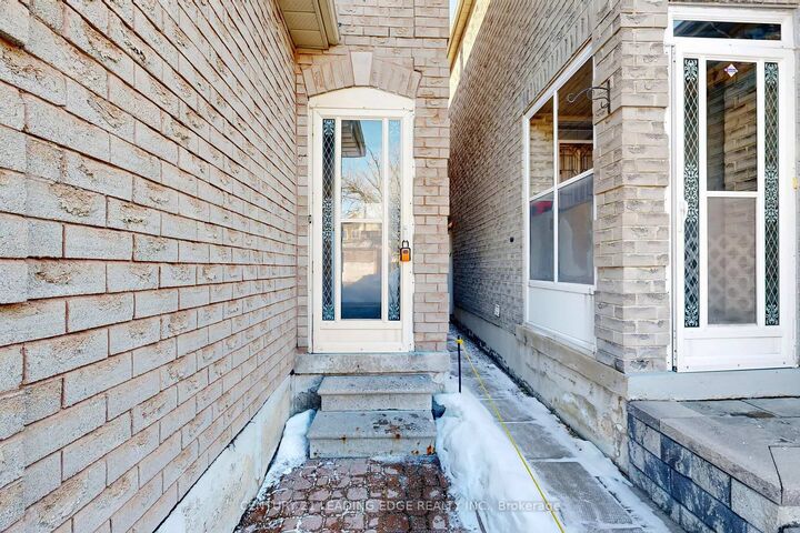 Photo de la propriété:  107 Joycedale Street Main Floor  ON L3S 3J2 