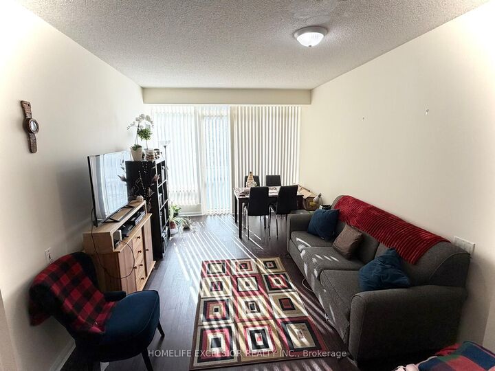 Property Photo: 15 Windermere Avenue 2411 ON M6S 5A2