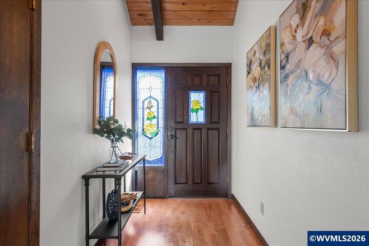 Property Photo:  3904 Viewcrest Rd S  OR 97302 