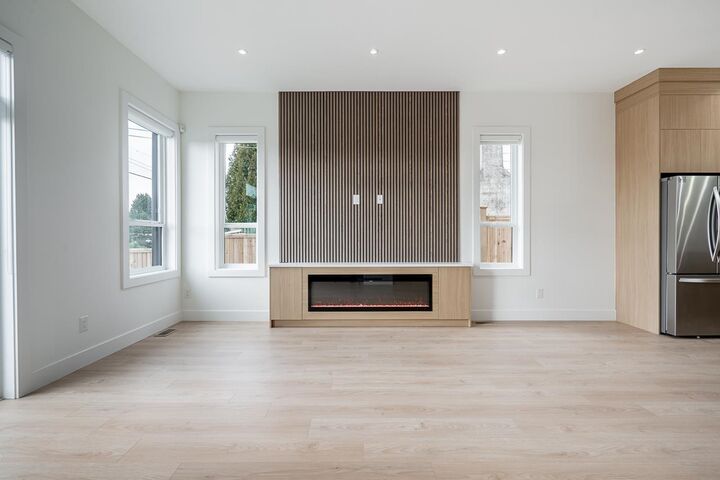 Property Photo: 957 Edgar Avenue 101 BC V3K 2K1