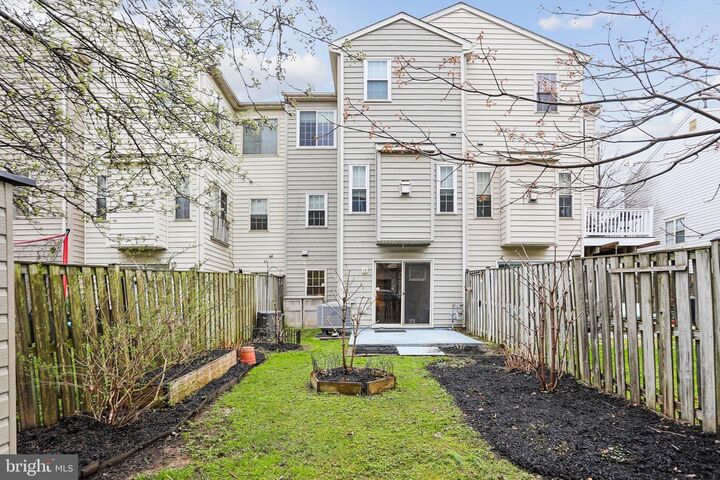 Property Photo: 1520 Laurel Wood Way MD 21701