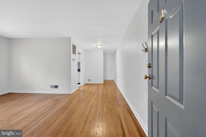 Property Photo:  415 N West Street 6  VA 22314 