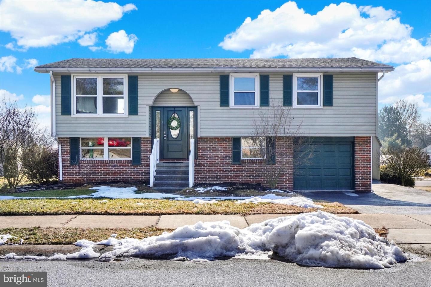 Property Photo:  109 Maplewood Drive  PA 17315 