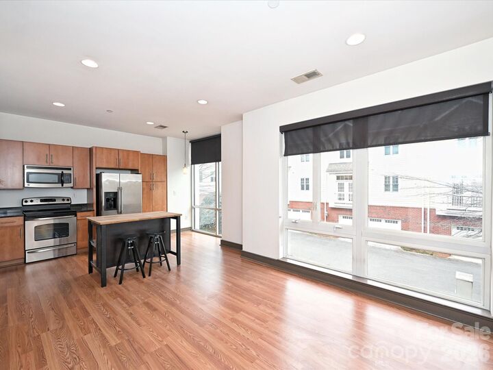 Property Photo:  2200 Lyndhurst Avenue 102  NC 28203 