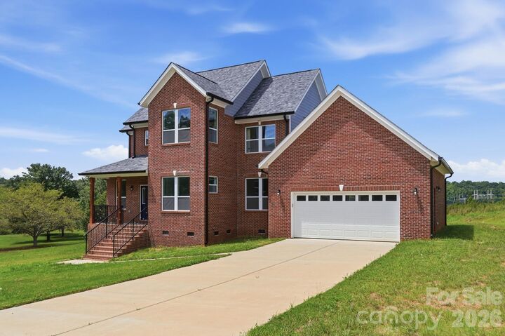 Property Photo: 114 Strawberry Court NC 28092