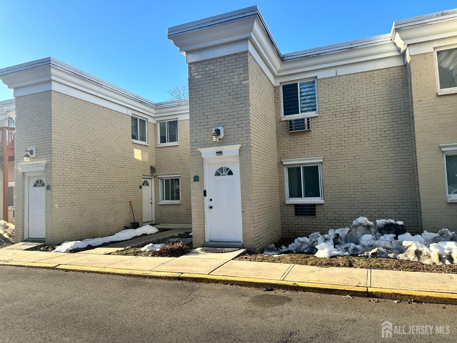 Property Photo:  9 Lake Avenue 3B  NJ 08816 