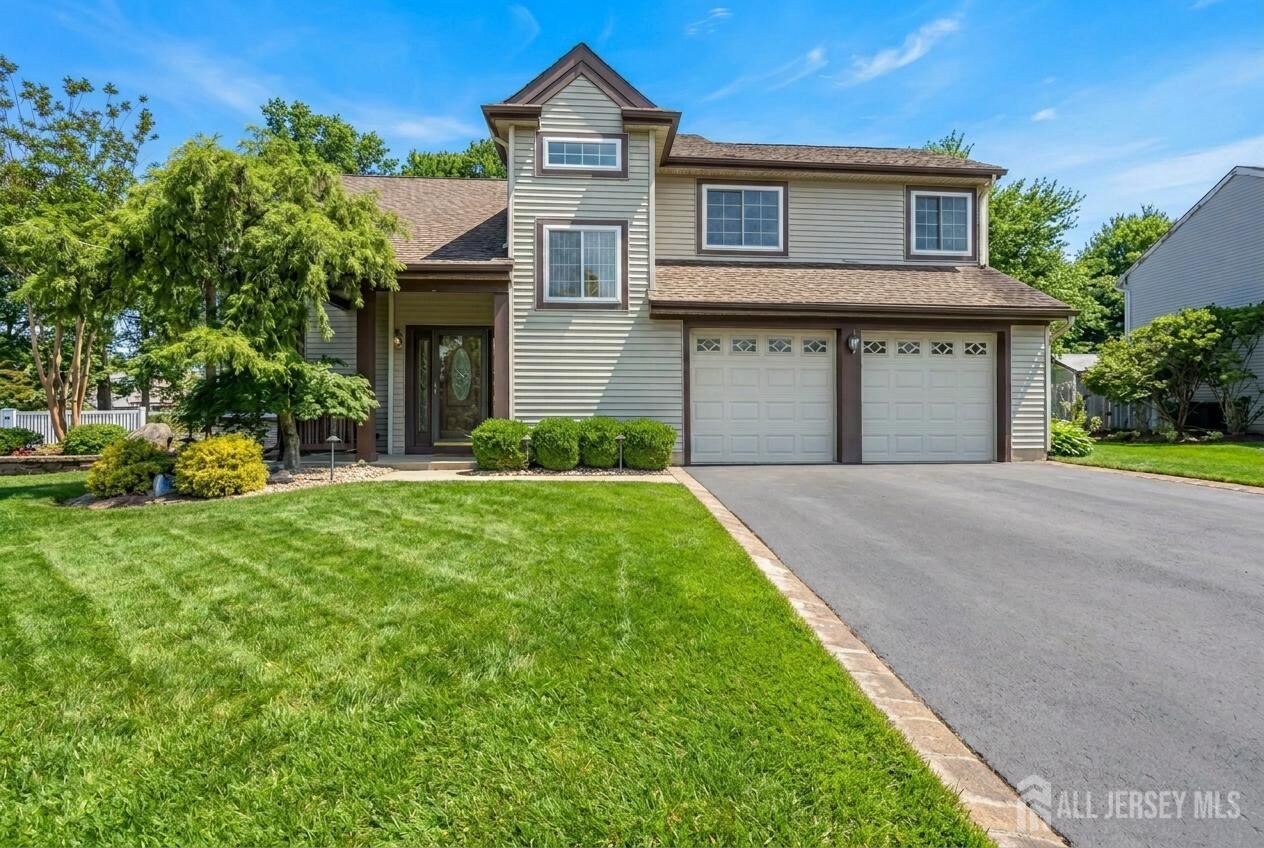 Property Photo:  19 Cherrywood Drive  NJ 08854 