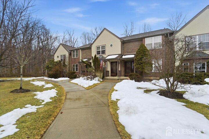 Property Photo:  1103 Hickory Court  NJ 08852 