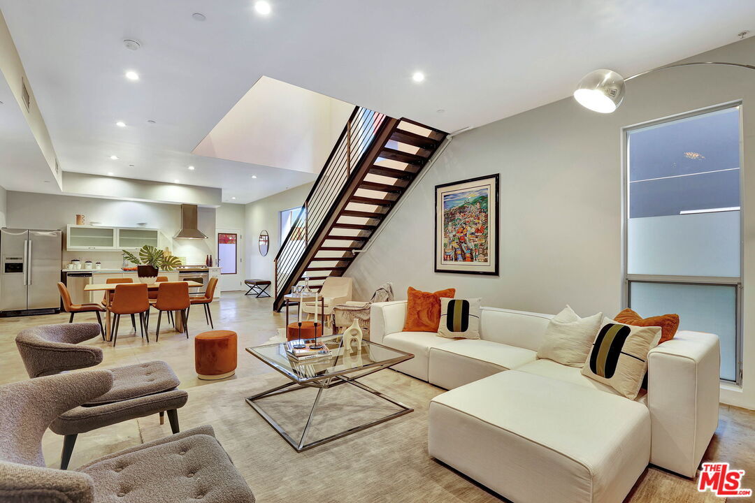 Property Photo:  803 Wilcox Ave  CA 90038 