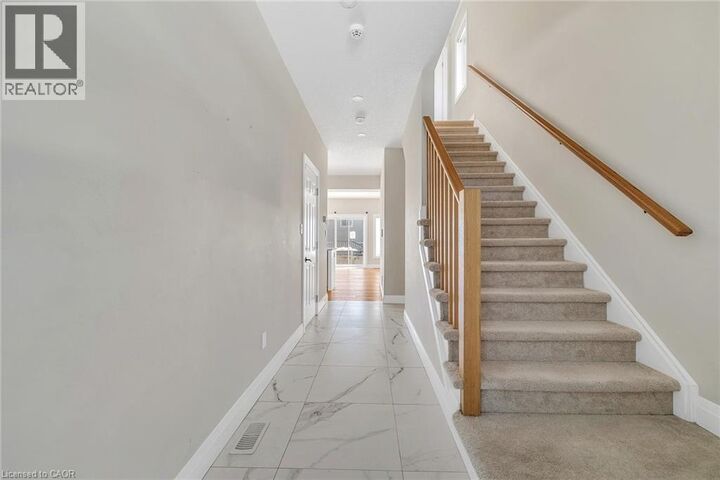 Property Photo: 47 Pondcliffe Drive ON N2R 0M3