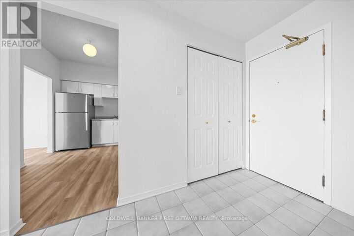 Property Photo:  215 Parkdale Avenue 1403  ON K1Y 4T8 