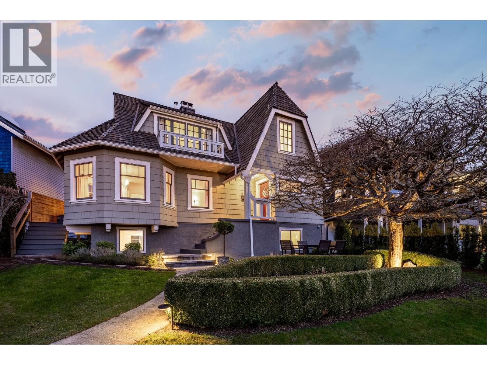 Property Photo: 402 Brand Street BC V7N 1E9