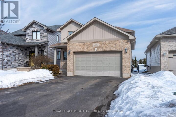 Property Photo: 121 Blakely Street ON K7N 0A3