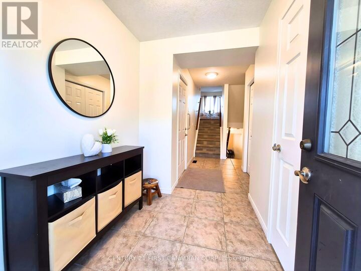 Property Photo:  582 Hyde Park Road 1  ON N6H 3S1 