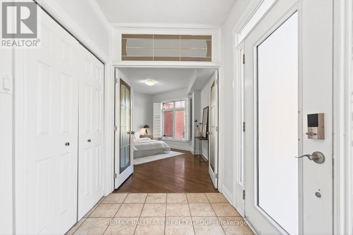 Property Photo:  6 Harvey Street  ON K1S 5S4 