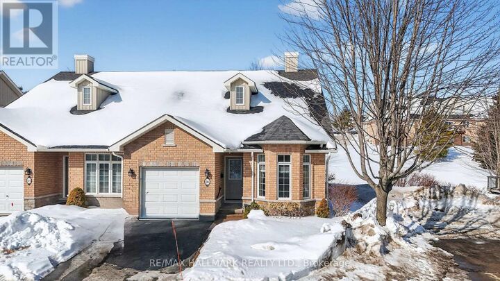 Property Photo:  86 Village Crescent 105  ON K9J 8S7 