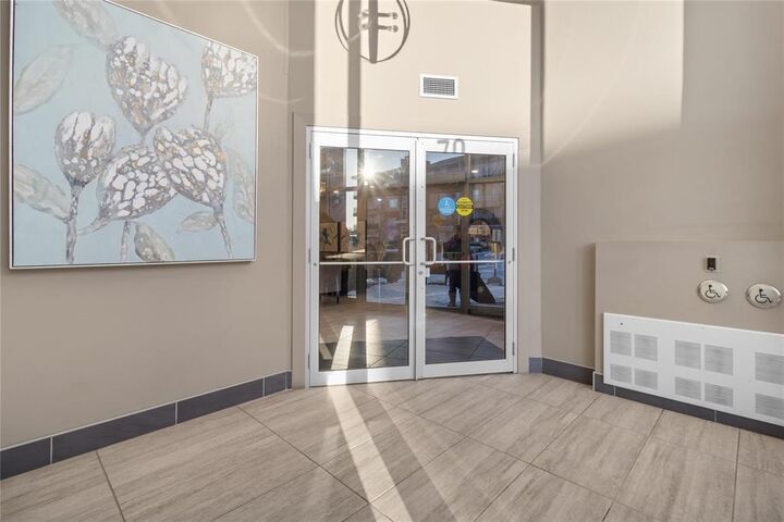 Property Photo: 70 Philip Lee Drive MB R3W 0N6