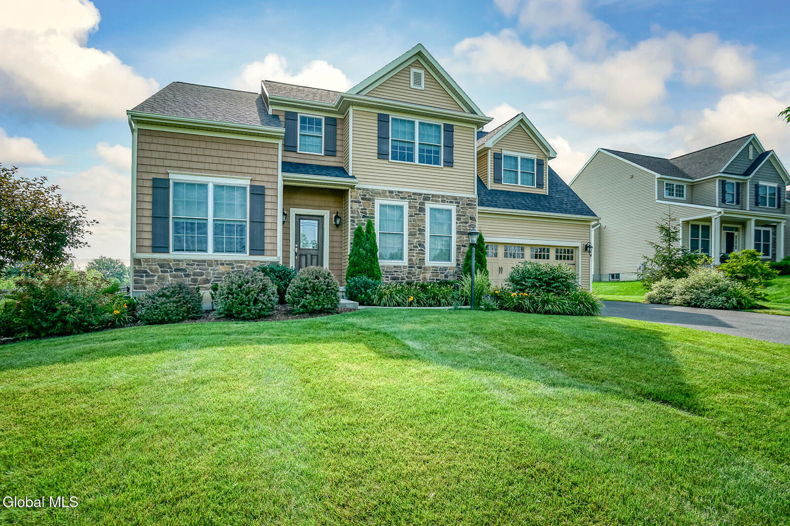 Property Photo:  4 Matthews Court  NY 12047 