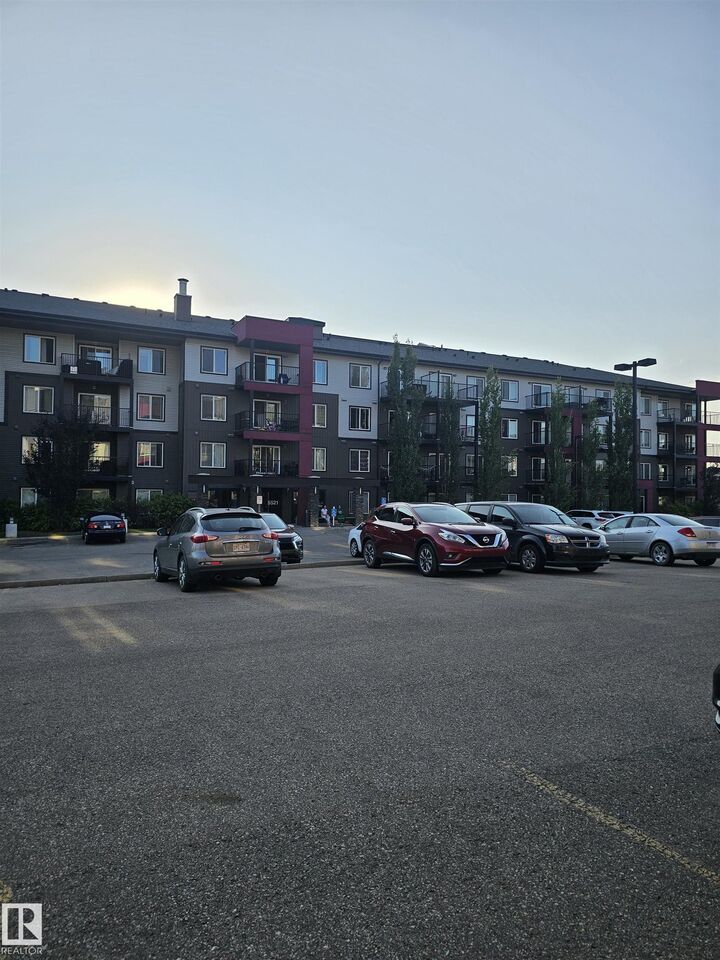 5521 7 Avenue SW 413 — photo 1