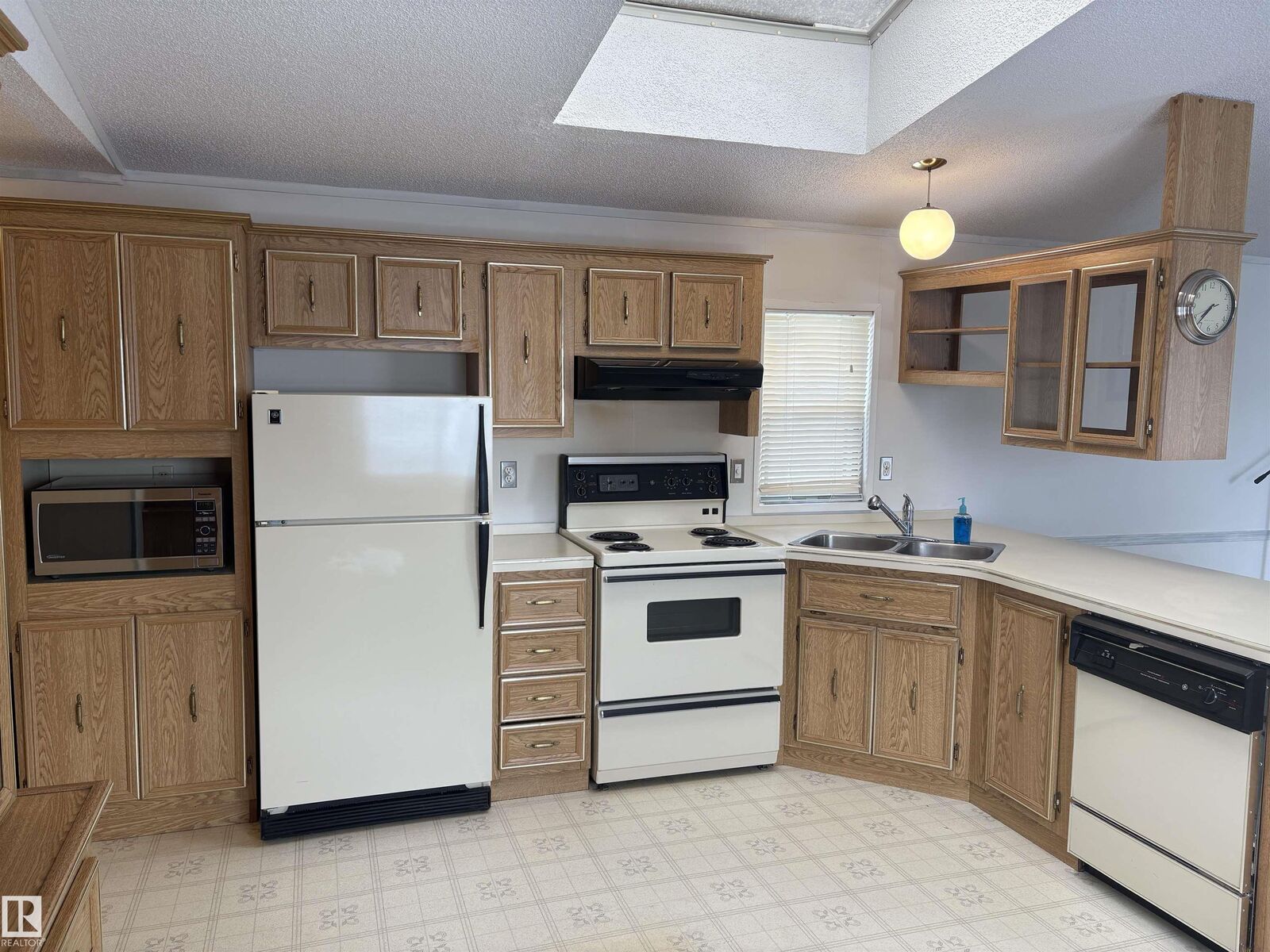 Property Photo: 6 Evergreen Park Drive NW AB T5Y 4M2