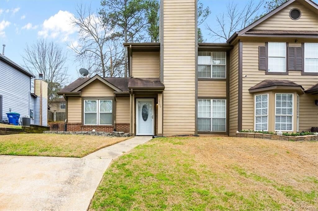 Property Photo:  2560 Picardy Circle N  GA 30349 