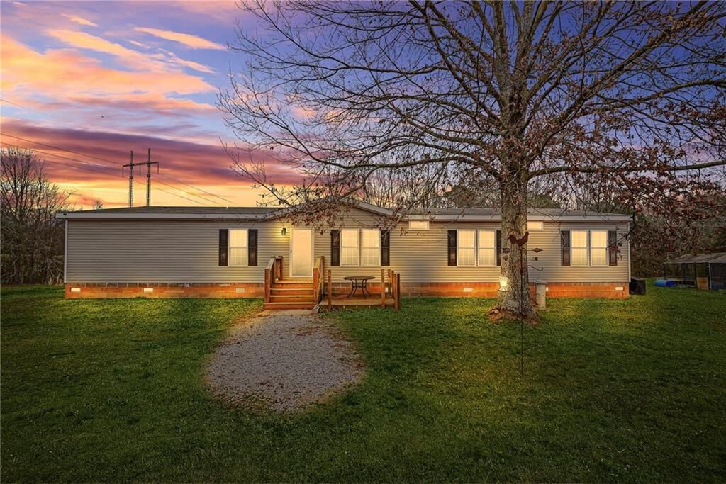 Property Photo:  152 Duck Pond Road  GA 30170 
